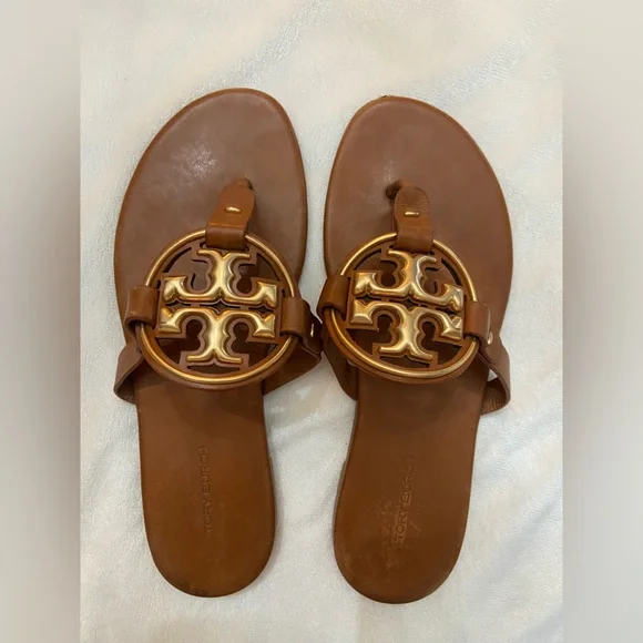Tory Burch Miller Sandals Brown Leather Gold Logo Thong Flats - Picture 2 of 9